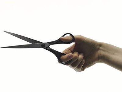 Cắt tóc bạn thân vì bị cướp người yêu Cắt tóc bạn thân vì bị cướp người yêu
