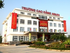 Dừng tuyển sinh nhiều trường vi phạm liên kết đào tạo Dừng tuyển sinh nhiều trường vi phạm liên kết đào tạo