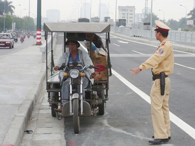 Thu xe, lộ thương binh rởm Thu xe, lộ thương binh rởm