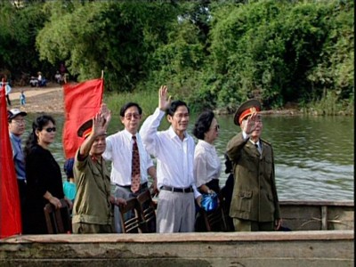 Đua thuyền trên quê hương Đại tướng Đua thuyền trên quê hương Đại tướng