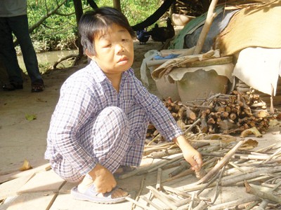 Thêm hai người 'trẻ hoá già, già thành trẻ' Ông Dân đã 50 tuổi nhưng nhìn như đứa trẻ. Ảnh: Thanh Dũng