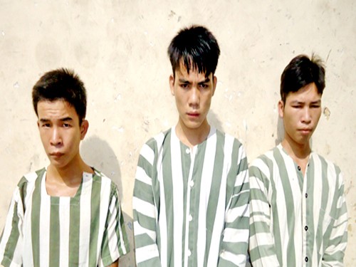 Bắt nhóm ba lần cướp, hiếp tập thể chủ quán cà phê Bắt nhóm ba lần cướp, hiếp tập thể chủ quán cà phê