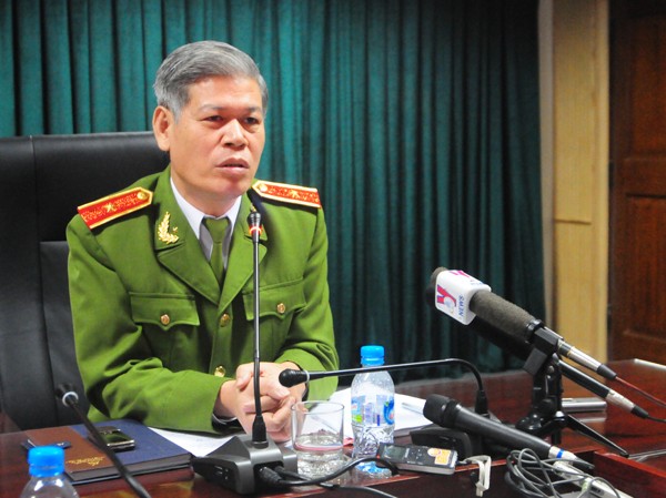 Những phương tiện không bị phạt lỗi sang tên đổi chủ Thiếu tướng Đỗ Đình Nghị, Phó Tổng cục trưởng Tổng Cục cảnh sát QLHC về TTATXH - Bộ Công an trả lời báo chí chiều 12-11. Ảnh: Tuấn Nguyễn