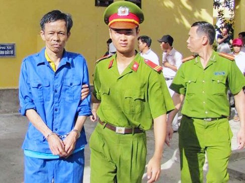 Hành trình 20 năm trốn trại của tên giết người Hành trình 20 năm trốn trại của tên giết người