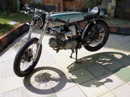 Chàng trai 8X Việt biến Honda 67 thành Dream Cafe Racer Chàng trai 8X Việt biến Honda 67 thành Dream Cafe Racer