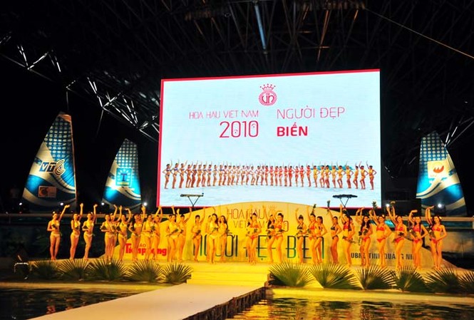 Nguyễn Thị Loan giành danh hiệu Người đẹp Biển Nguyễn Thị Loan giành danh hiệu Người đẹp Biển