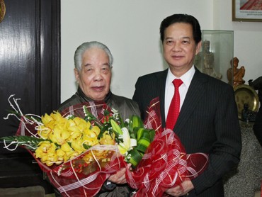 Thủ tướng chúc Tết các đồng chí nguyên lãnh đạo Đảng, Nhà nước Thủ tướng chúc Tết các đồng chí nguyên lãnh đạo Đảng, Nhà nước