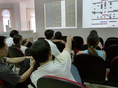 Chứng khoán ngày 12-8 Chứng khoán ngày 12-8