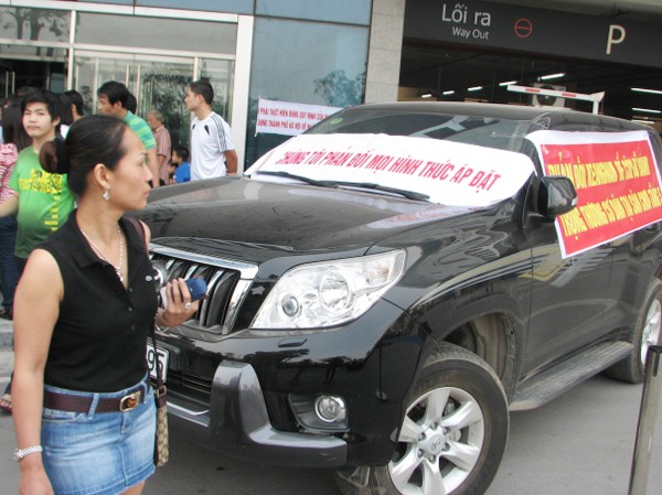 Khổ như ở chung cư... cao cấp Vừa vào ở, cư dân toà nhà Keangnam liên tiếp kiện chủ đầu tư về phí gửi xe, dịch vụ