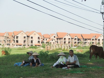 Chưa tháo gỡ được nút thắt về đất đai Hàng loạt dự án bất động sản tại huyện Mê Linh - Hà Nội sau khi thu hồi
của dân đã bị bỏ hoang nhiều năm Ảnh: Minh Tuấn