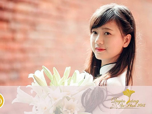 Vẻ thánh thiện của Hoa khôi Sư phạm 2013 Vẻ thánh thiện của Hoa khôi Sư phạm 2013