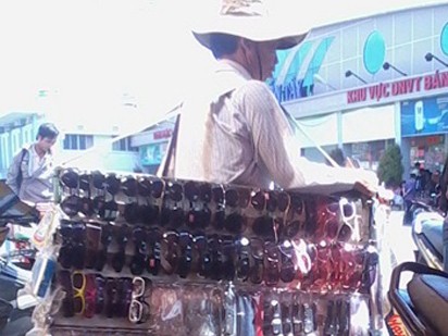 'Đội quân' bán thuốc kích dục ở Sài Gòn 'Đội quân' bán thuốc kích dục ở Sài Gòn