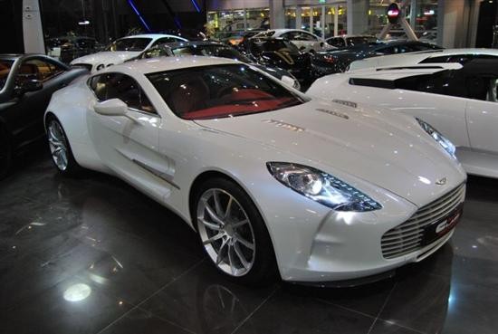 Siêu xe Aston Martin One-77 ‘‘cũ-mà-mới’’ được rao bán Siêu xe Aston Martin One-77 ‘‘cũ-mà-mới’’ được rao bán