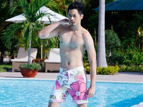 Hotboy Anh Quân lại khiến giám khảo 'phiền lòng' vì nữ tính Hotboy Anh Quân lại khiến giám khảo 'phiền lòng' vì nữ tính
