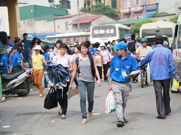 Sẵn sàng cho mùa thi Tình nguyện viên tiếp sức mùa thi
Ảnh: Nguyễn Văn
