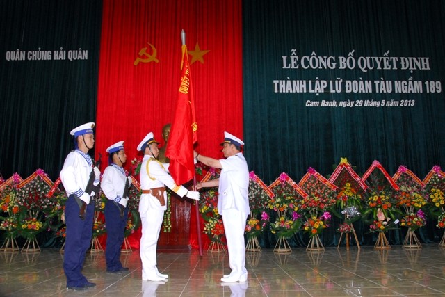 Việt Nam thành lập Lữ đoàn tàu ngầm Việt Nam thành lập Lữ đoàn tàu ngầm