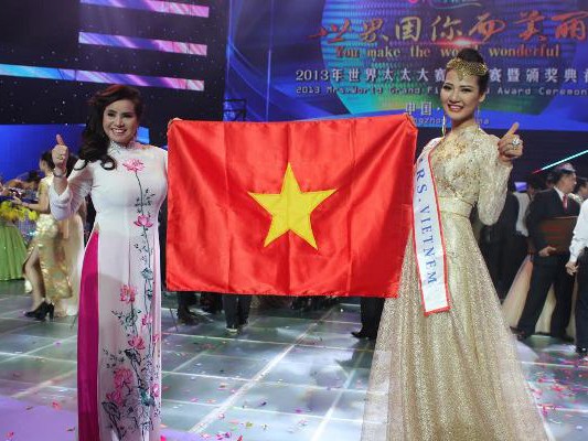TS Kim Hồng: Trần Thị Quỳnh đã suy sụp sau vụ đeo dải băng sai tên nước TS Kim Hồng: Trần Thị Quỳnh đã suy sụp sau vụ đeo dải băng sai tên nước
