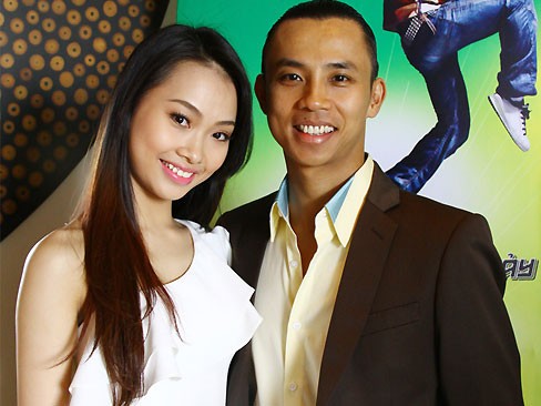 Chí Anh khoe bạn gái trong gameshow mới Chí Anh khoe bạn gái trong gameshow mới