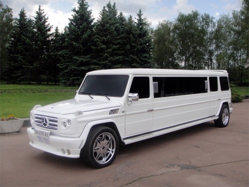 Mercedes G300 phiên bản siêu dài tại Nga Mercedes G300 phiên bản siêu dài tại Nga