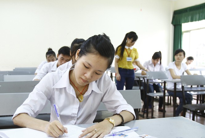 Đề thi Ngữ văn bất ngờ, Hóa học vừa sức Đề thi Ngữ văn bất ngờ, Hóa học vừa sức