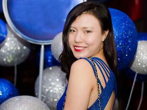 Ba thí sinh The Voice khoác tay nhau dự tiệc Ba thí sinh The Voice khoác tay nhau dự tiệc