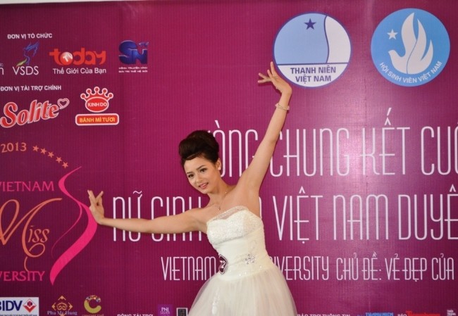 47 thí sinh dự chung kết 'Nữ sinh viên Việt Nam duyên dáng 2013' 47 thí sinh dự chung kết 'Nữ sinh viên Việt Nam duyên dáng 2013'