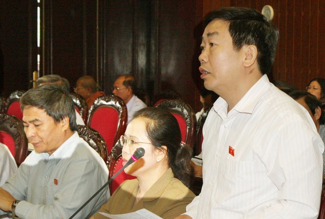 Tử hình bằng tiêm thuốc độc? Đại biểu Nguyễn Văn Tuyết (Yên Bái) góp ý về Dự thảo Luật Thi hành án hình sự. Ảnh: Hồng Vĩnh