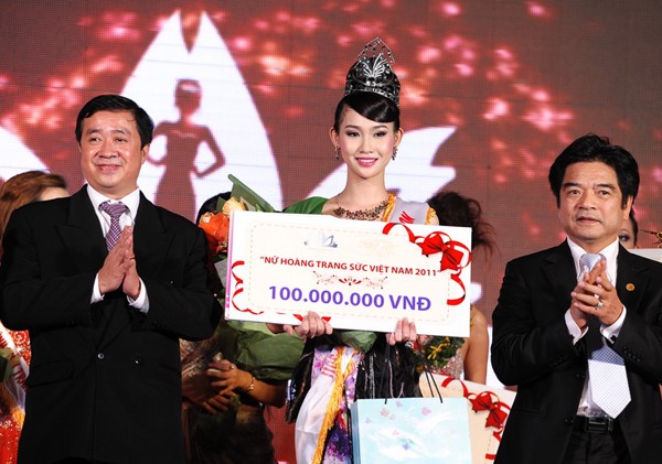 Khởi động Nữ hoàng trang sức Việt Nam lần 6 Khởi động Nữ hoàng trang sức Việt Nam lần 6