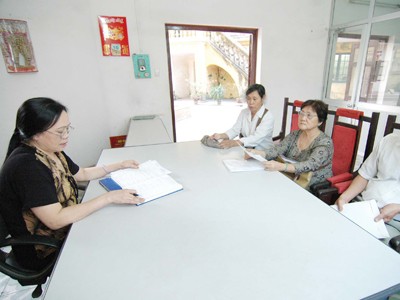 Xây trụ sở to, lo dân không đến Xây trụ sở to, lo dân không đến