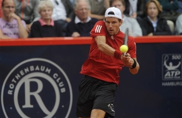 Jurgen Melzer vào chung kết giải quần vợt Hamburg Jurgen Melzer vào chung kết giải quần vợt Hamburg
