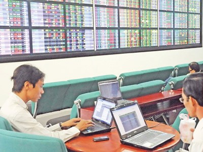 Áp lực rút vốn của quỹ ngoại Áp lực rút vốn của quỹ ngoại