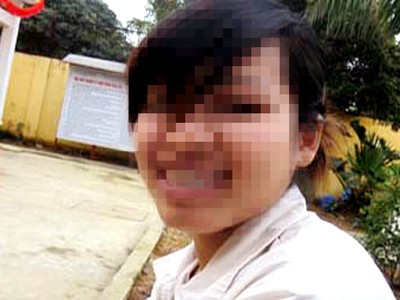 Đường phục thiện đẫm nước mắt của một nữ sinh Đường phục thiện đẫm nước mắt của một nữ sinh