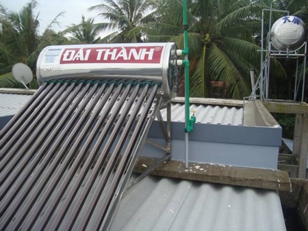 Xứ dừa tăng cường tiết kiệm điện bằng sử dụng bình nước nóng năng lượng mặt trời Xứ dừa tăng cường tiết kiệm điện bằng sử dụng bình nước nóng năng lượng mặt trời