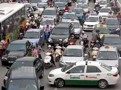 Ôtô, xe máy có thể phải nộp phí sử dụng đường bộ từ 2013 Ôtô, xe máy có thể phải nộp phí sử dụng đường bộ từ 2013