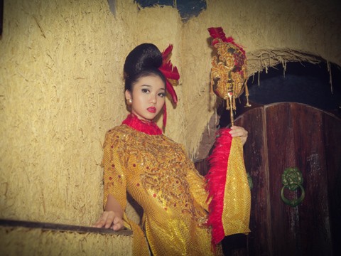 Áo dài cách điệu cho mùa Halloween Áo dài cách điệu cho mùa Halloween