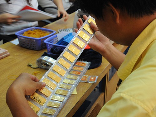 Vàng SJC giảm tới 180.000 đồng giá mua vào Vàng SJC giảm tới 180.000 đồng giá mua vào
