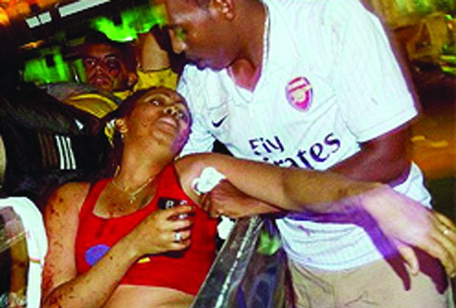Uganda: 64 fan bóng đá thiệt mạng trong hai vụ đánh bom Uganda: 64 fan bóng đá thiệt mạng trong hai vụ đánh bom