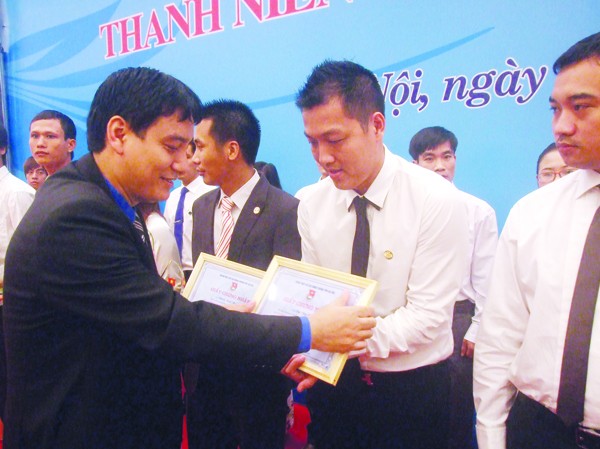 Tạo điều kiện cho thanh niên cống hiến Tạo điều kiện cho thanh niên cống hiến