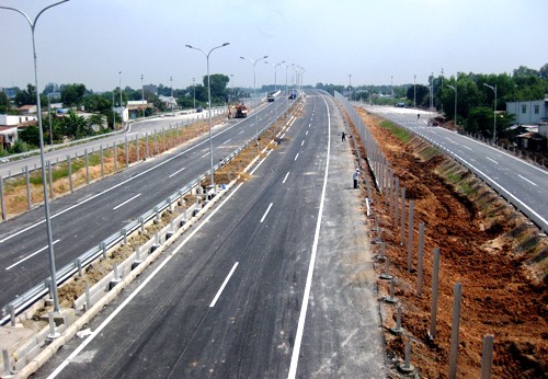 Kỷ luật hàng loạt cán bộ dự án cao tốc TP.HCM - Dầu Giây Kỷ luật hàng loạt cán bộ dự án cao tốc TP.HCM - Dầu Giây