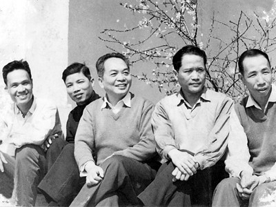 Riêng chung của Hữu Mai Riêng chung của Hữu Mai
