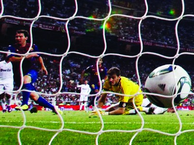 Alonso giúp Madrid cầm hòa Barca Alonso giúp Madrid cầm hòa Barca