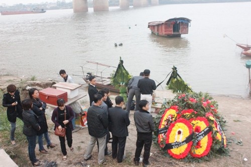 Nghi án có người thứ 3 phi tang xác chị Huyền? Nghi án có người thứ 3 phi tang xác chị Huyền?