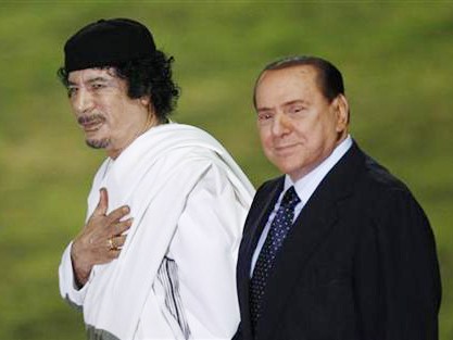 Ông Gaddafi từng viết thư cầu xin thủ tướng Ý Ông Gaddafi từng viết thư cầu xin thủ tướng Ý