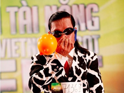 Việt Nam’s Got Talent tìm ra tài năng 'tâm thần luận' Việt Nam’s Got Talent tìm ra tài năng 'tâm thần luận'