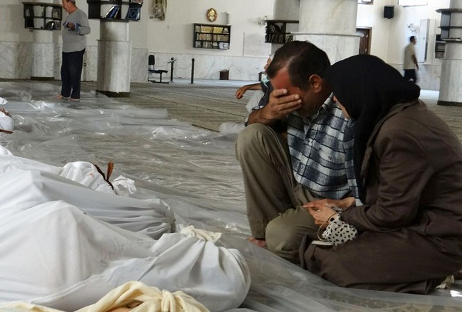 Thượng viện Mỹ biểu quyết dự thảo nghị quyết đánh Syria Người dân Syria khóc bên cạnh người thân tử vong trong vụ tấn công bằng vũ khí hóa học khiến 1.429 người thiệt mạng