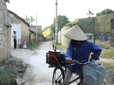 Vụ 'Nghe hát, thoát bệnh nan y': Đã tháo băng rôn 'vùng dịch' Vụ 'Nghe hát, thoát bệnh nan y': Đã tháo băng rôn 'vùng dịch'