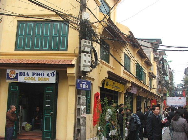 Hà Nội: Khánh thành cải tạo mặt đứng phố Tạ Hiện Phố Tạ Hiện sau khi cải tạo mặt đứng. Ảnh: Minh Tuấn