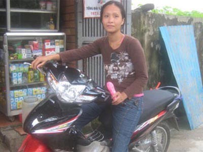 Đi trên đường, tình cờ tìm được xe đã mất Đi trên đường, tình cờ tìm được xe đã mất