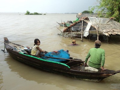 Trẻ em trên đỉnh lũ Trẻ em trên đỉnh lũ