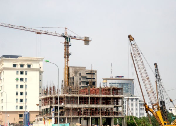 Gần 40% GDP hằng năm dành cho đầu tư xây dựng Gần 40% GDP hằng năm dành cho đầu tư xây dựng